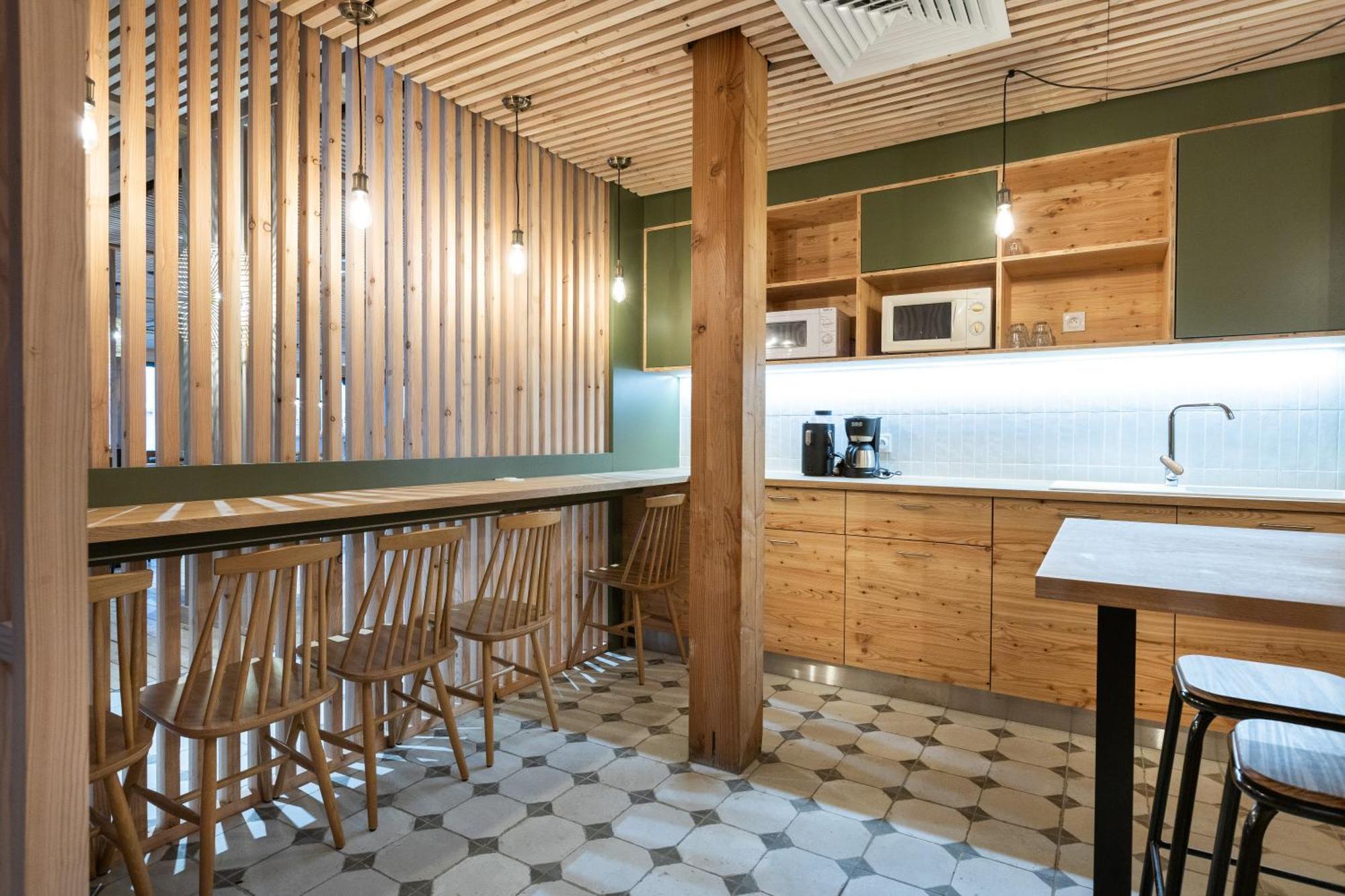 Hostal Le Bout Du Parc *